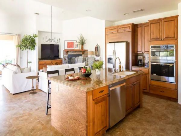 Coachella Luxury Vacation Villa with Pool and Hot Tub