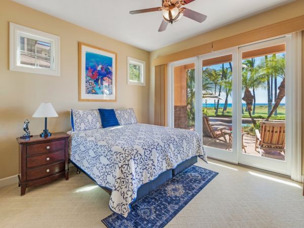 Beachfront Luxury Vacation Villa in Maui with Pool and Views