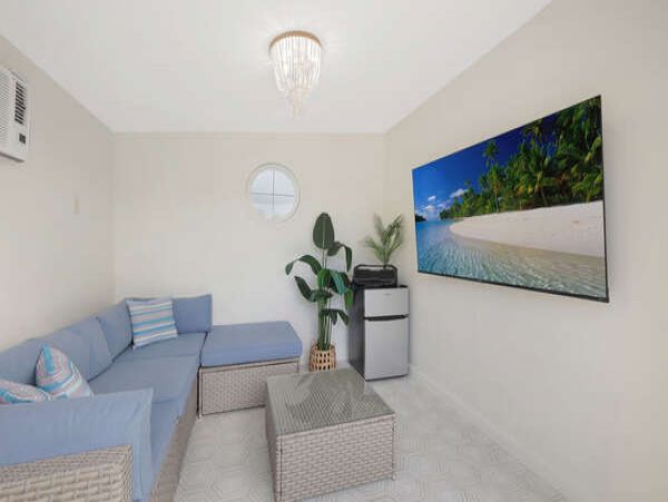 Naples Charming 3 Bedroom Vacation Home Sleeps 6