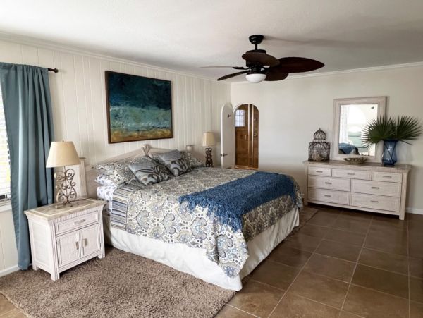 Beachfront Home with 3 Bedrooms & Breathtaking Water Views