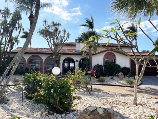 Beachfront Home with 3 Bedrooms & Breathtaking Water Views