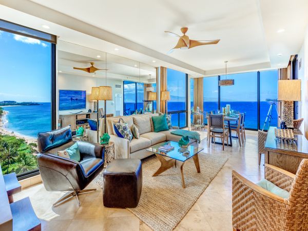 Charming Oceanfront Condo in Kaanapali with Stunning Views