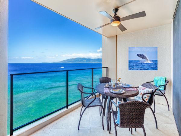 Charming Oceanfront Condo in Kaanapali with Stunning Views
