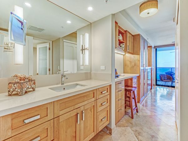 Charming Oceanfront Condo in Kaanapali with Stunning Views