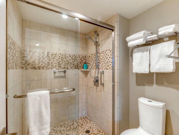 Charming Oceanfront Condo in Kaanapali with Stunning Views