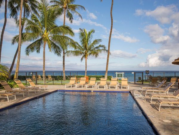 Charming Oceanfront Condo in Kaanapali with Stunning Views