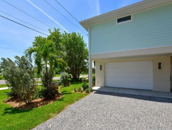Fabulous 4 Bedroom Vacation Rental with Private Pool