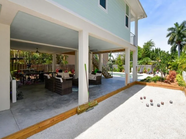 Fabulous 4 Bedroom Vacation Rental with Private Pool