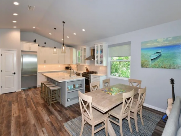Fabulous 4 Bedroom Vacation Rental with Private Pool