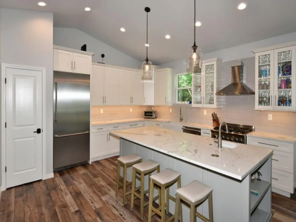 Fabulous 4 Bedroom Vacation Rental with Private Pool
