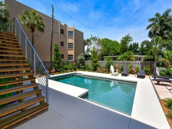 Fabulous 4 Bedroom Vacation Rental with Private Pool