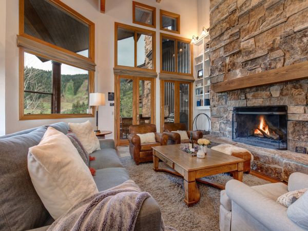 Perfect Vacation Rental with 5 Bedrooms & Great Amenities
