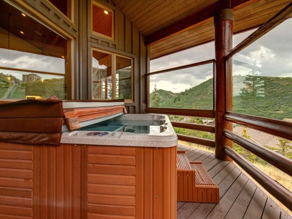 Perfect Vacation Rental with 5 Bedrooms & Great Amenities