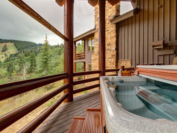 Perfect Vacation Rental with 5 Bedrooms & Great Amenities