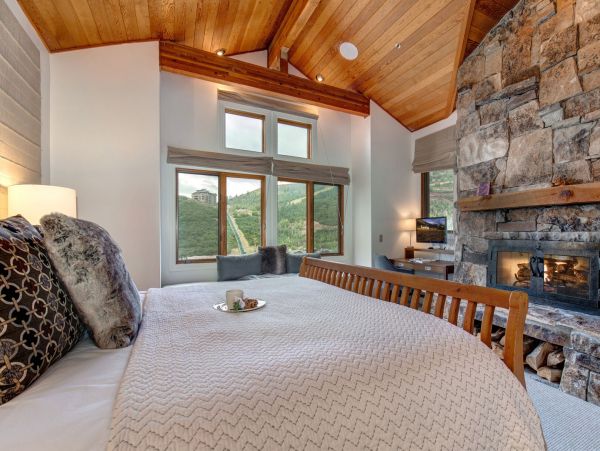 Perfect Vacation Rental with 5 Bedrooms & Great Amenities