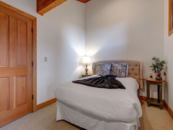 Perfect Vacation Rental with 5 Bedrooms & Great Amenities