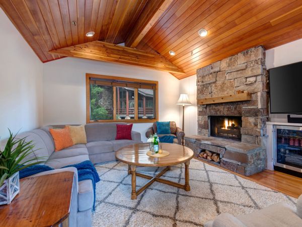 Perfect Vacation Rental with 5 Bedrooms & Great Amenities