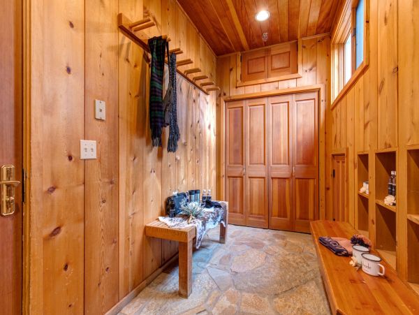 Perfect Vacation Rental with 5 Bedrooms & Great Amenities
