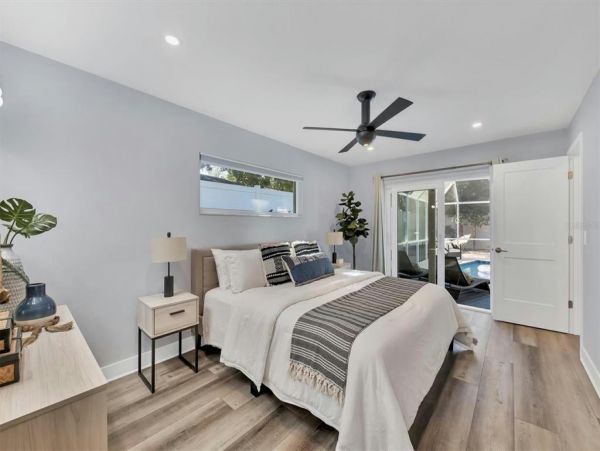Siesta Key Vacation Home Three Bedroom Walk to Beach
