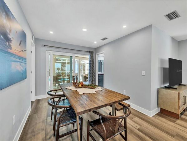 Siesta Key Vacation Home Three Bedroom Walk to Beach