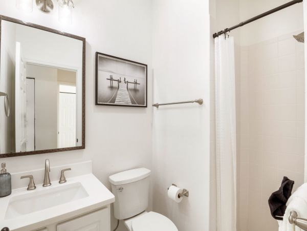 Tastefully Decorated Five Bedroom Vacation Rental in Bradenton