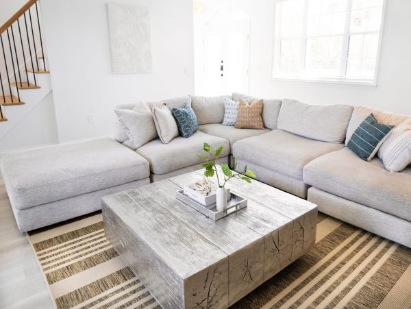 Tastefully Decorated Five Bedroom Vacation Rental in Bradenton