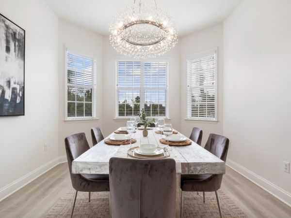 Tastefully Decorated Five Bedroom Vacation Rental in Bradenton