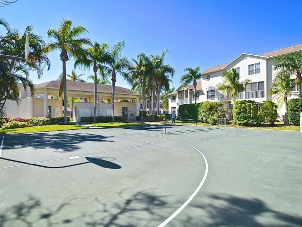 Lovely 3 Bedroom Vacation Rental with Great Amenities