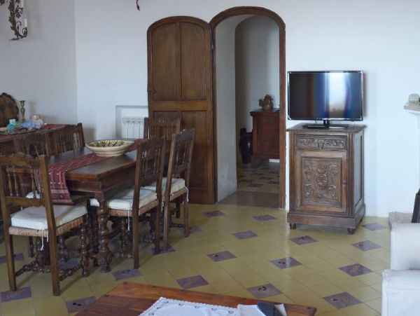 Lovely Positano Vacation Villa with 3 Bedrooms & Amazing Views