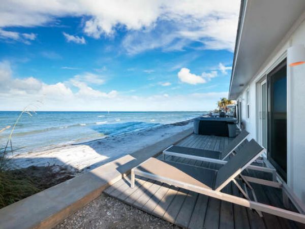 Bay Beach Luxury on Anna Maria Island