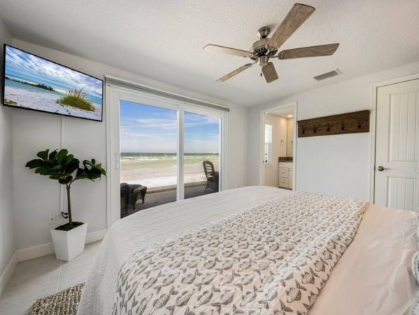 Bay Beach Luxury on Anna Maria Island