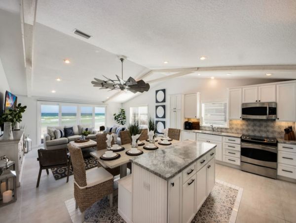 Bay Beach Luxury on Anna Maria Island
