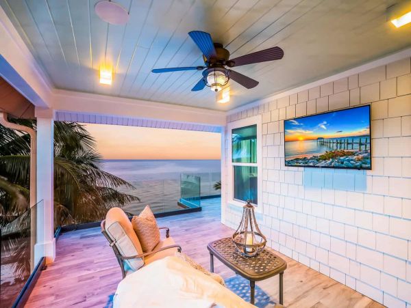 Anna Maria Vacation Home Five Bedroom Beachfront