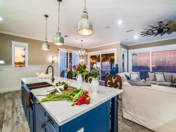 Anna Maria Vacation Home Five Bedroom Beachfront