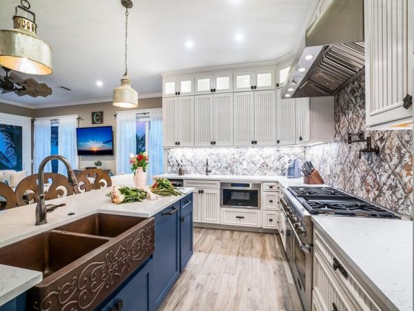 Anna Maria Vacation Home Five Bedroom Beachfront