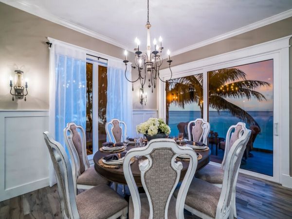 Anna Maria Vacation Home Five Bedroom Beachfront