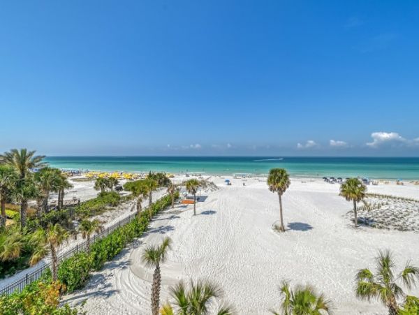 Siesta Key Beachfront Rentals | Luxury 3-Bedroom Gulf-Front Condo