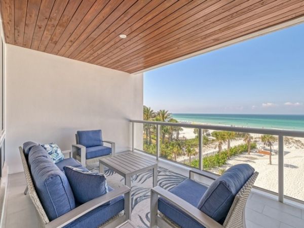 Siesta Key Beachfront Rentals | Luxury 3-Bedroom Gulf-Front Condo