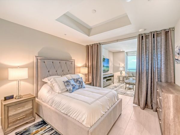 Siesta Key Beachfront Rentals | Luxury 3-Bedroom Gulf-Front Condo