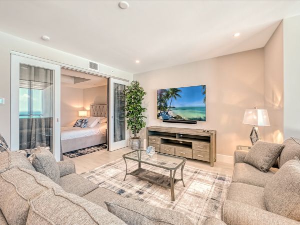 Siesta Key Beachfront Rentals | Luxury 3-Bedroom Gulf-Front Condo