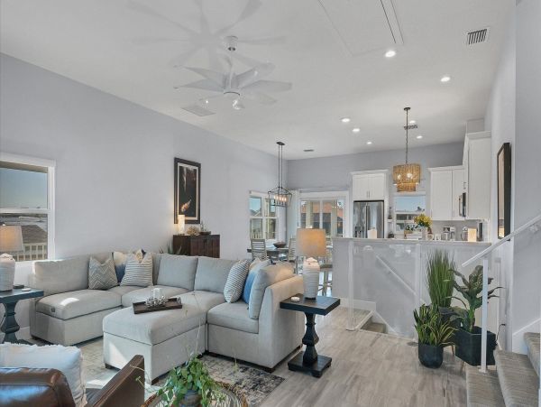 Canal-Front Vacation Home in Englewood with Pool & Hot Tub