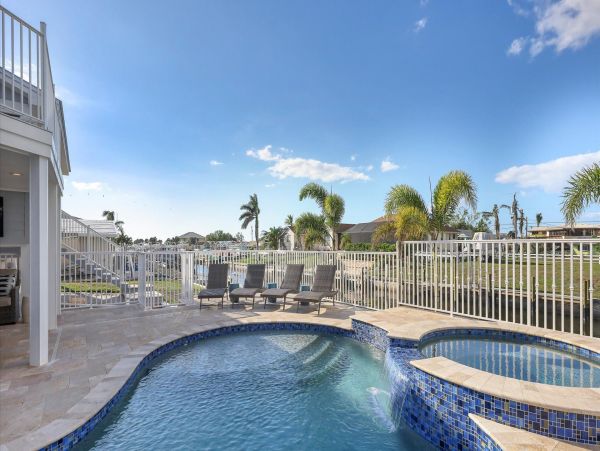 Canal-Front Vacation Home in Englewood with Pool & Hot Tub