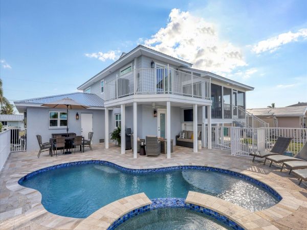 Canal-Front Vacation Home in Englewood with Pool & Hot Tub