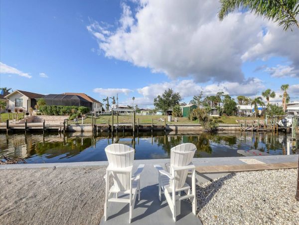 Canal-Front Vacation Home in Englewood with Pool & Hot Tub