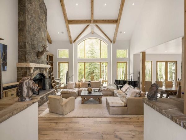 Ski In - Ski Out Snowmass Vacation Home Six Bedroom