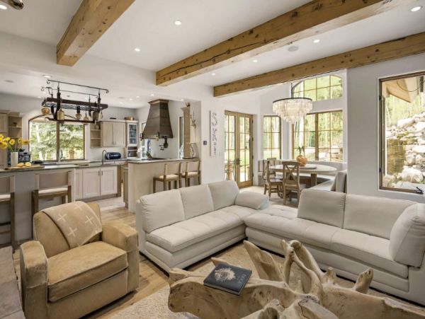 Ski In - Ski Out Snowmass Vacation Home Six Bedroom