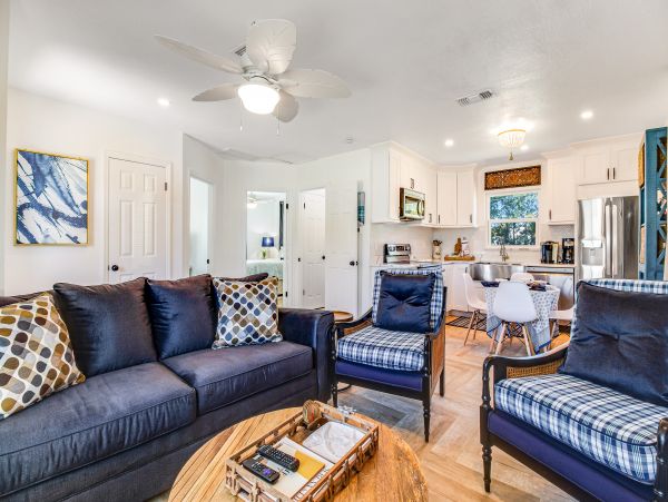 Cortez Lovely 2 Bedroom Vacation Home with Pool