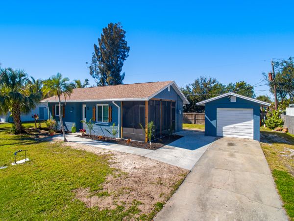 Cortez Lovely 2 Bedroom Vacation Home with Pool