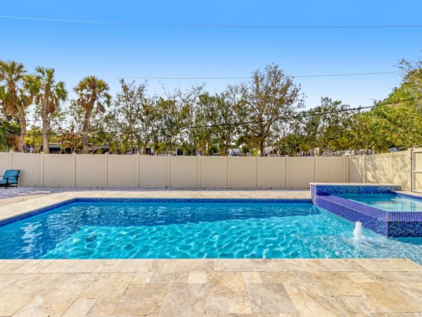 Cortez Lovely 2 Bedroom Vacation Home with Pool