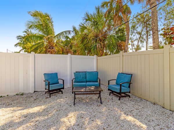 Cortez Lovely 2 Bedroom Vacation Home with Pool
